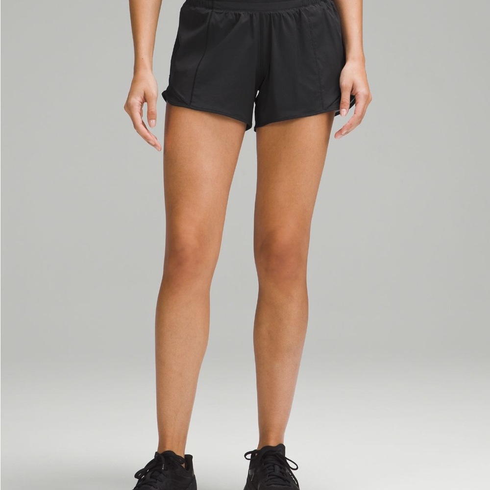 Hotty Hot 4’ Black Lululemon shorts